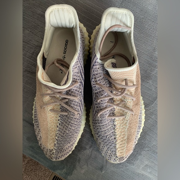 Adidas Yeezy Boost 350 V2 - Cream and Gray main image 4